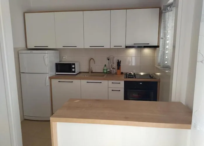 Apartment With Parking Space - 21353 *